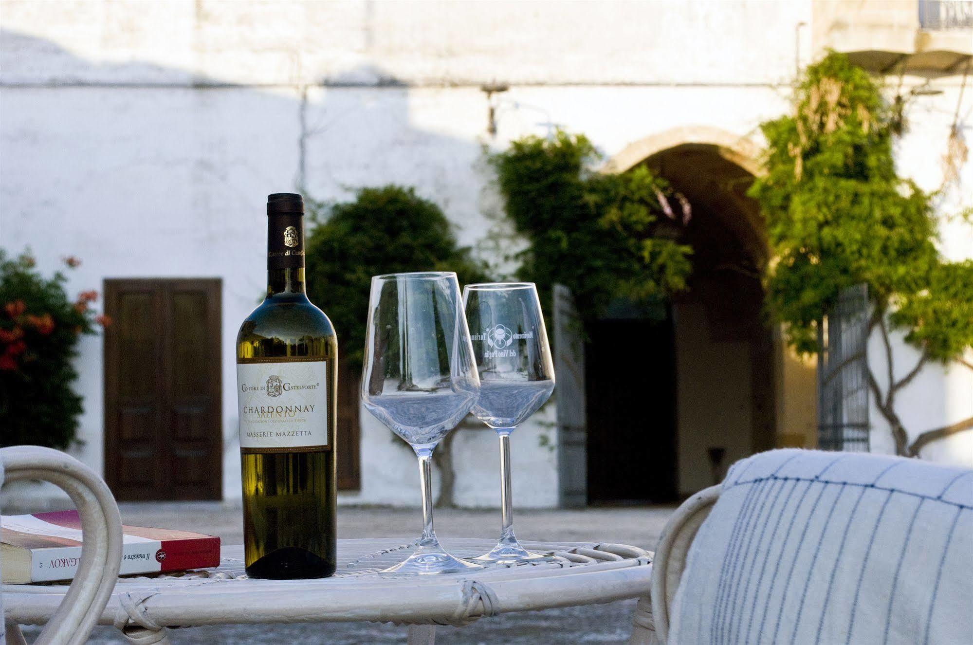Masseria Mazzetta Salento Corte Del Falconiere 3*